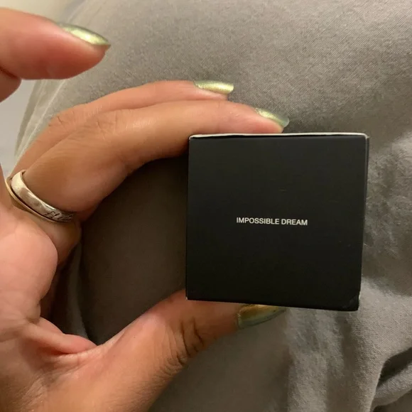 NARS LIGHT REFLECTING CONCEALER - Picture 2 of 5